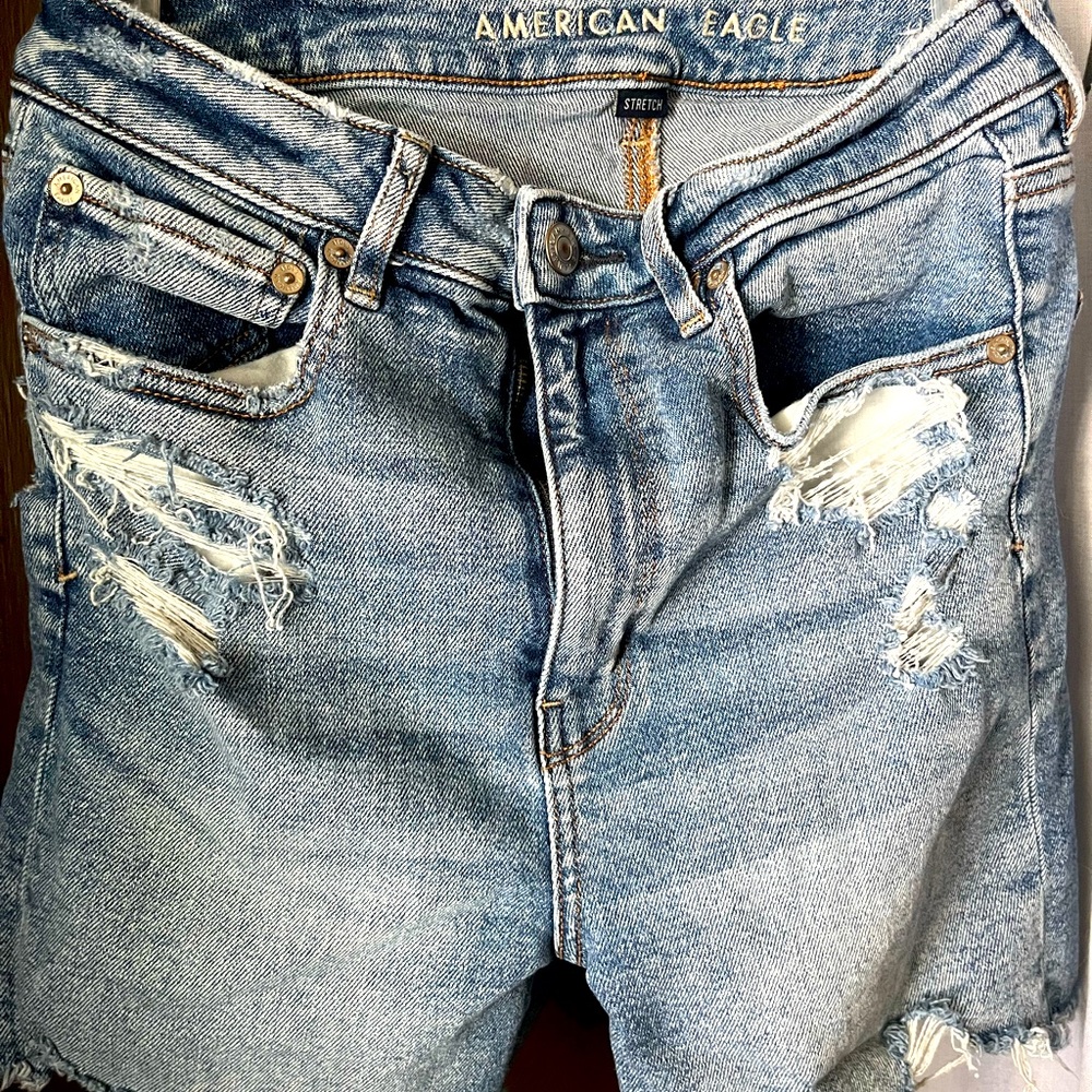 Size 6 AE Outfitters Highest Rise Relaxed Midi denim shorts.